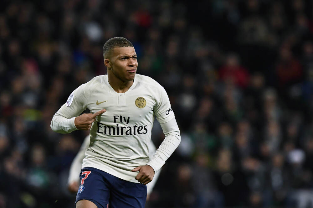 Here we go！罗马诺：萨尔茨堡红牛22岁右后卫德蒂奇将加盟本菲卡